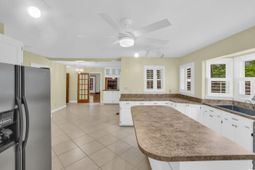 841 Old Bridge Rd. photo 4