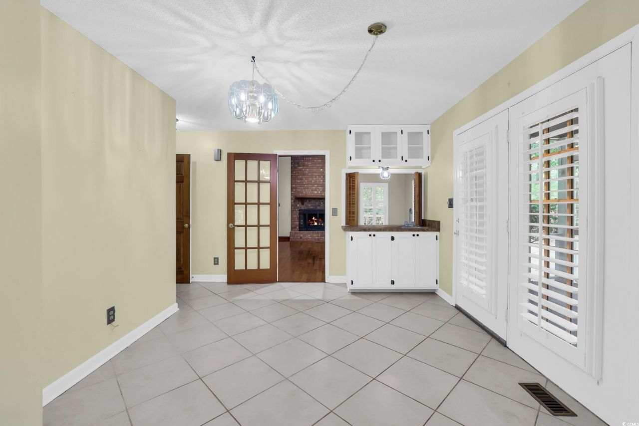 841 Old Bridge Rd. Photo 7