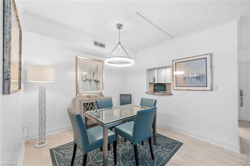 604 7th Ave S, Unit A-604, Naples, FL 34102 Photo