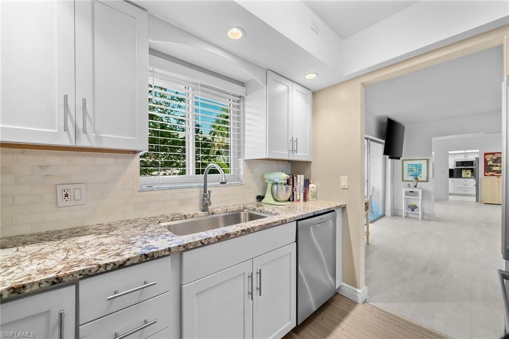 604 7th Ave S, Unit A-604, Naples, FL 34102 Photo