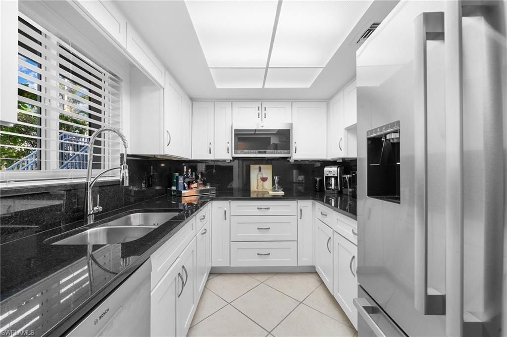 604 7th Ave S, Unit A-604, Naples, FL 34102 Photo