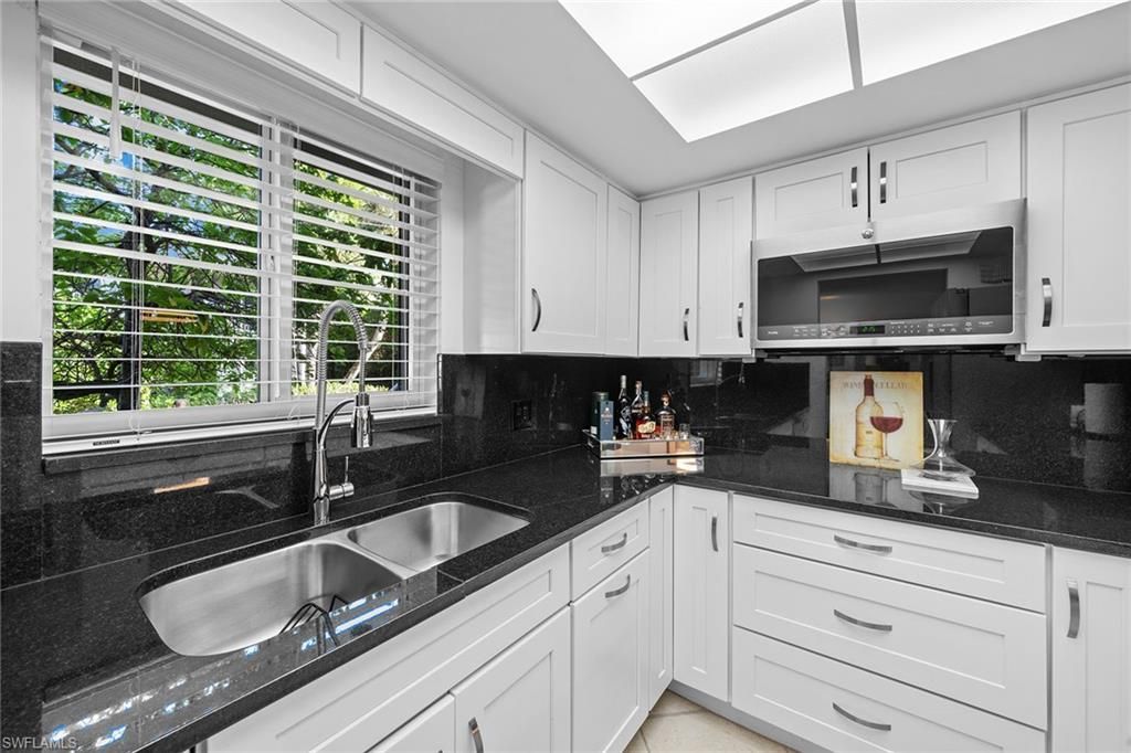 604 7th Ave S, Unit A-604, Naples, FL 34102 Photo