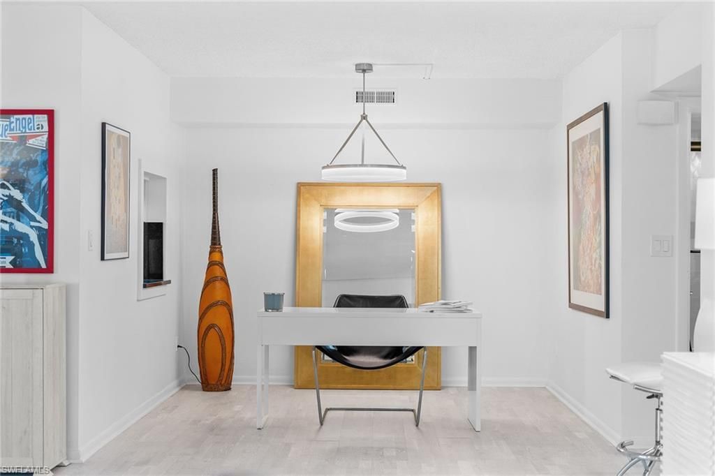 604 7th Ave S, Unit A-604, Naples, FL 34102 Photo