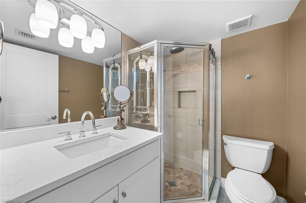 604 7th Ave S, Unit A-604, Naples, FL 34102 Photo