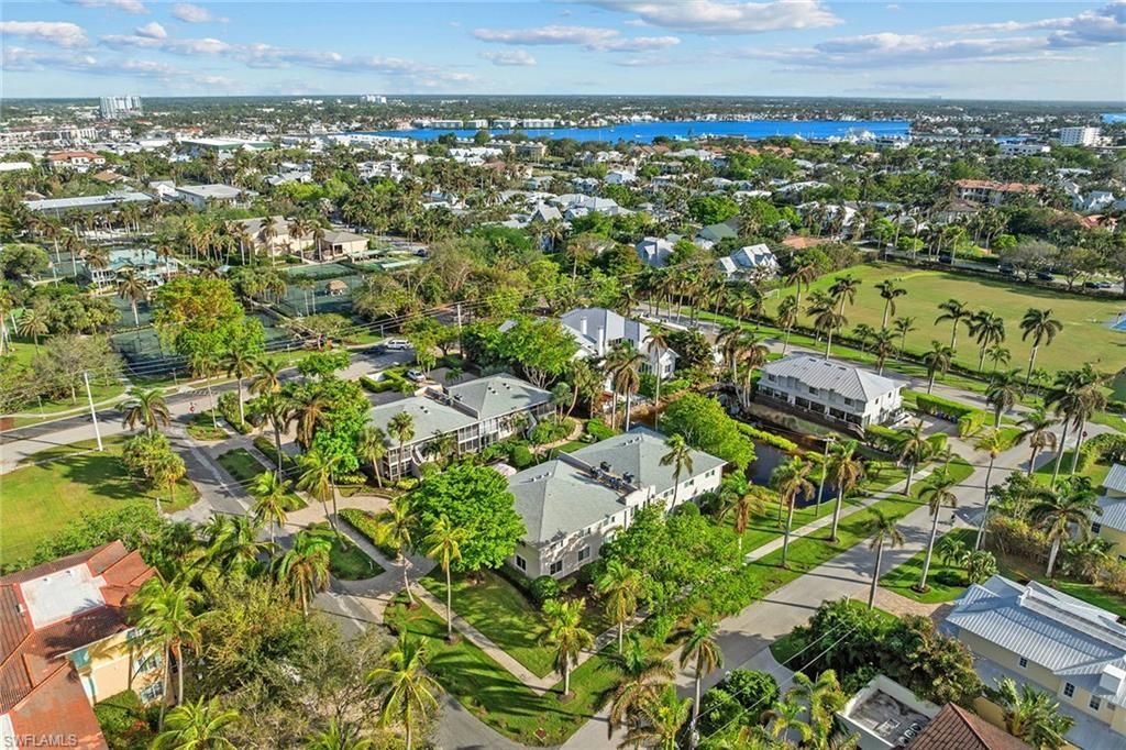 604 7th Ave S, Unit A-604, Naples, FL 34102 Photo