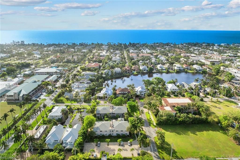 604 7th Ave S, Unit A-604, Naples, FL 34102 Photo