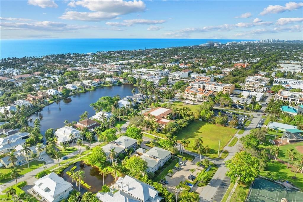 604 7th Ave S, Unit A-604, Naples, FL 34102 Photo