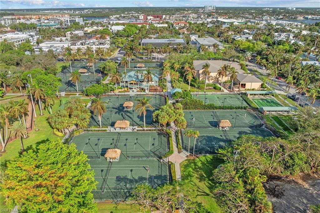 604 7th Ave S, Unit A-604, Naples, FL 34102 Photo