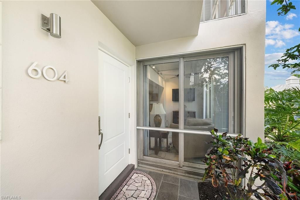 604 7th Ave S, Unit A-604, Naples, FL 34102 Photo