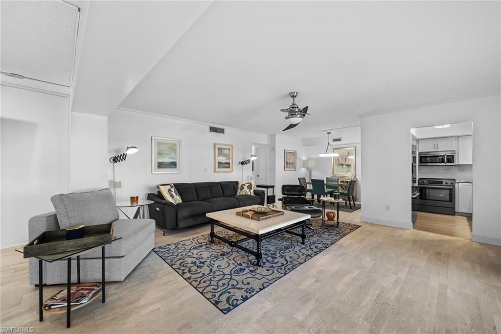 604 7th Ave S, Unit A-604, Naples, FL 34102 Photo