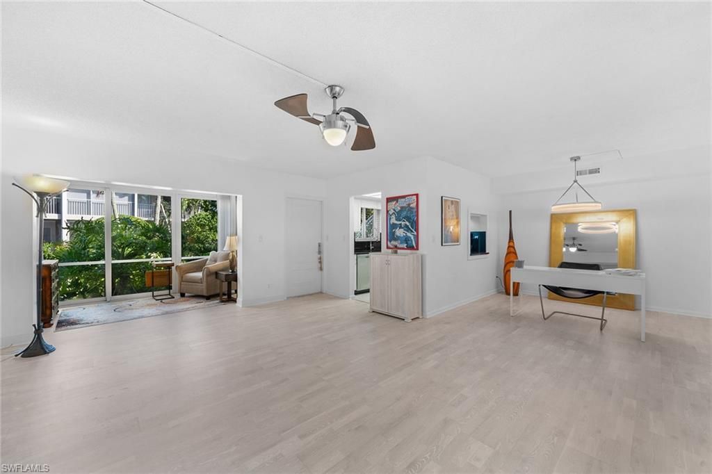 604 7th Ave S, Unit A-604, Naples, FL 34102 Photo