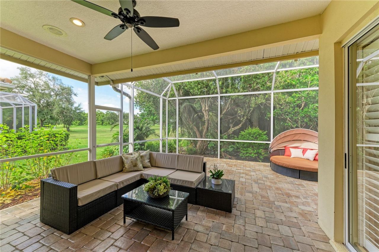 6622 Oakbrooke Circle, Bradenton, FL 34202 Photo