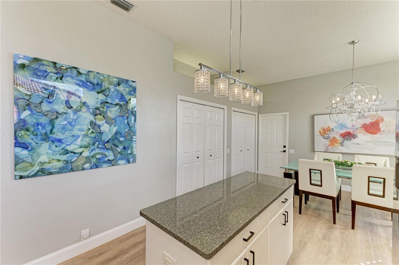 6622 Oakbrooke Circle, Bradenton, FL 34202 Photo