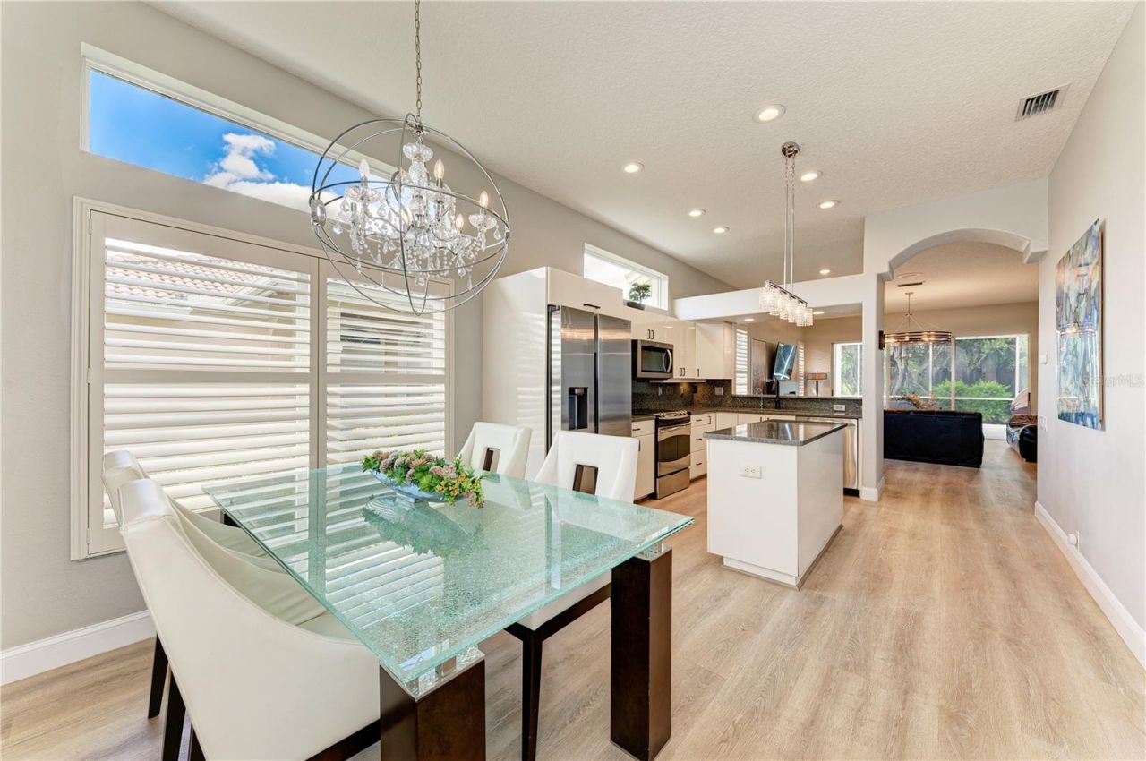 6622 Oakbrooke Circle, Bradenton, FL 34202 Photo