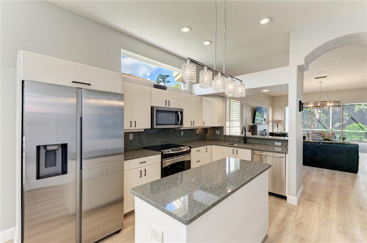 6622 Oakbrooke Circle, Bradenton, FL 34202 Photo