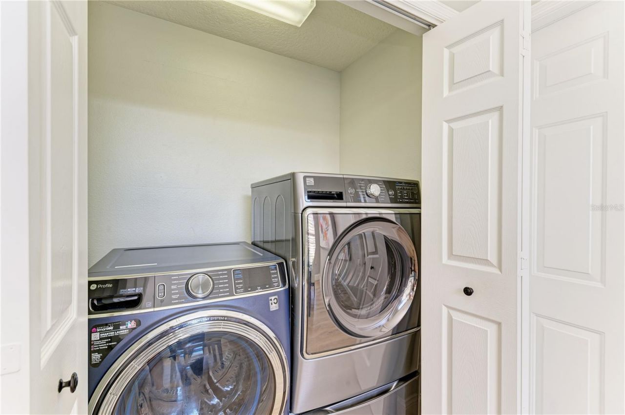 6622 Oakbrooke Circle, Bradenton, FL 34202 Photo