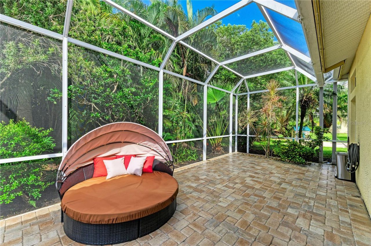 6622 Oakbrooke Circle, Bradenton, FL 34202 Photo