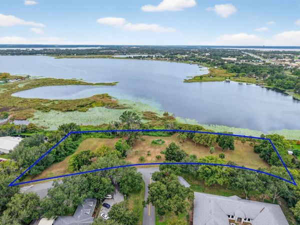 AMVETS WAY, MOUNT DORA, FL 32757