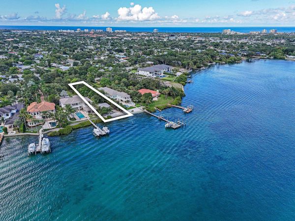 114 W Riverside Drive, Jupiter, FL 33469