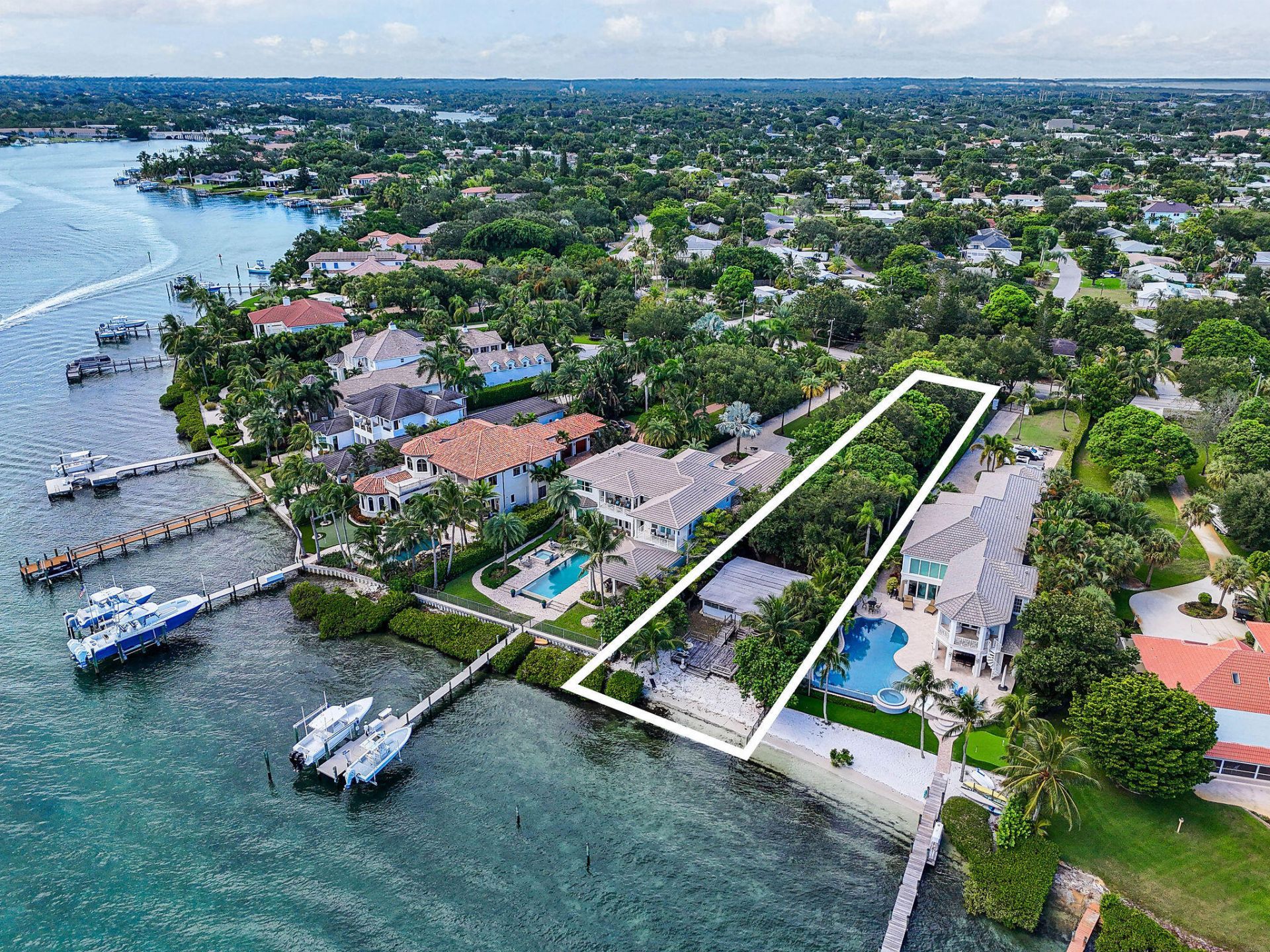 114 W Riverside Drive, Jupiter, FL 33469 Photo