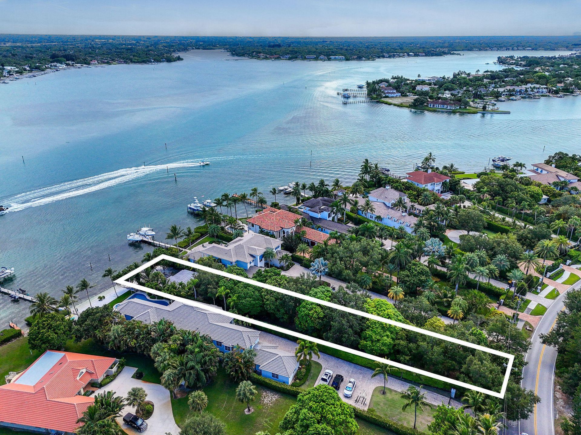 114 W Riverside Drive, Jupiter, FL 33469 Photo