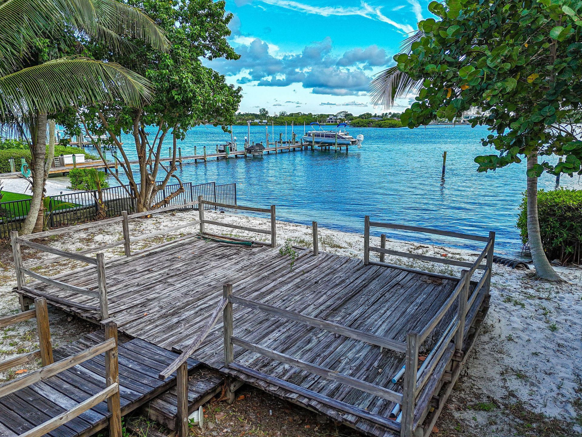 114 W Riverside Drive, Jupiter, FL 33469 Photo