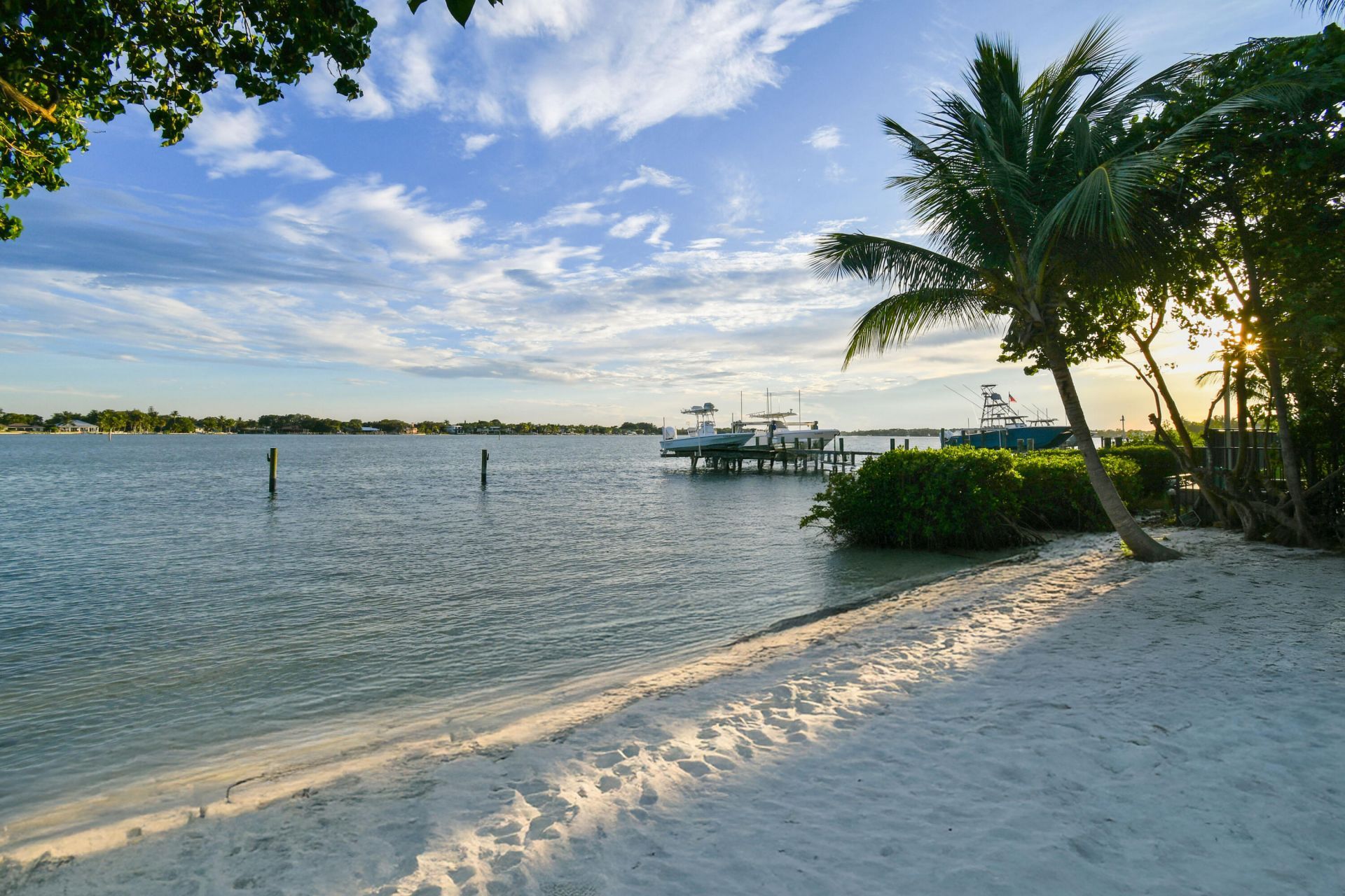 114 W Riverside Drive, Jupiter, FL 33469 Photo