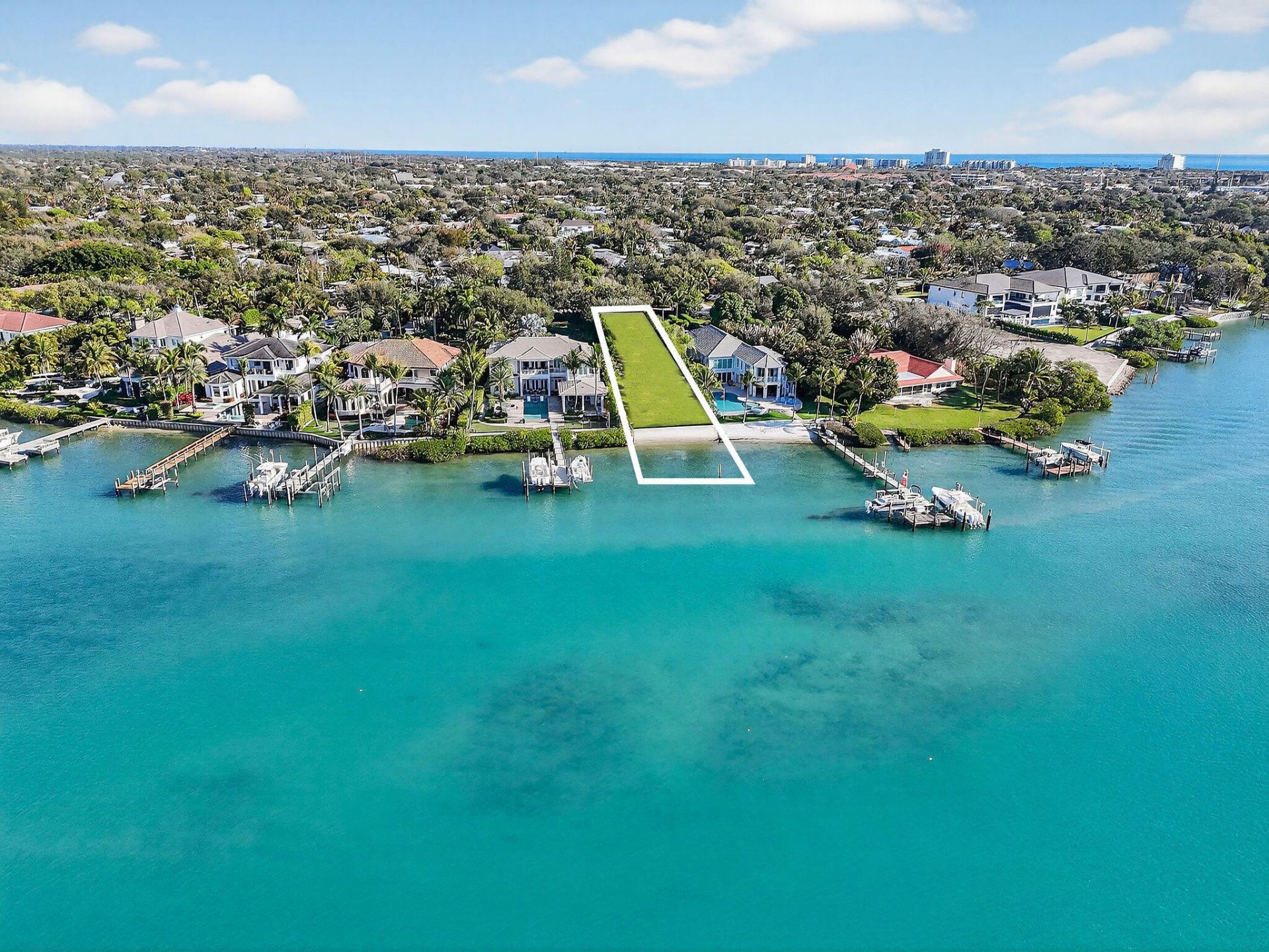 114 W Riverside Drive, Jupiter, FL 33469 Photo