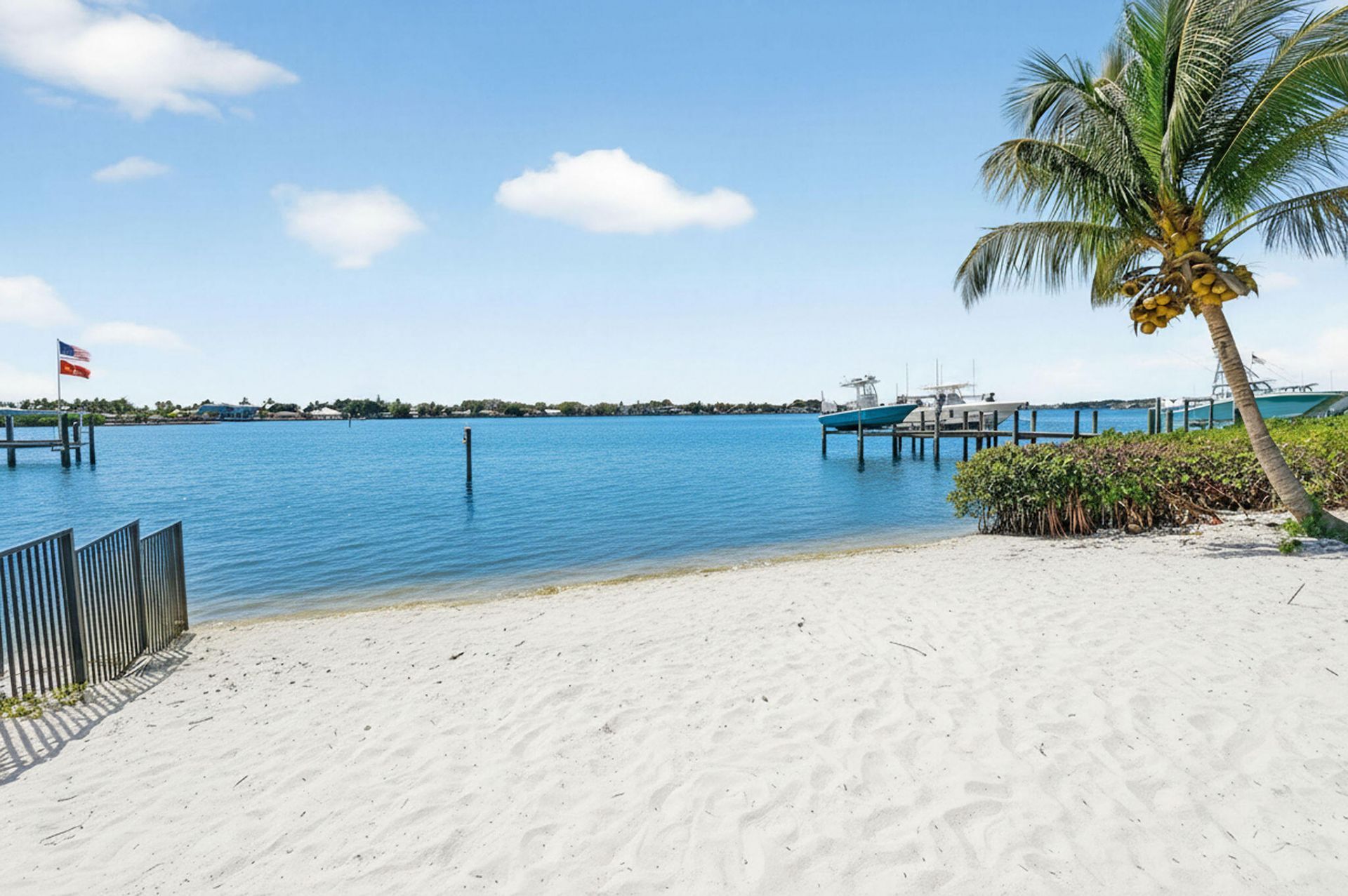 114 W Riverside Drive, Jupiter, FL 33469 Photo