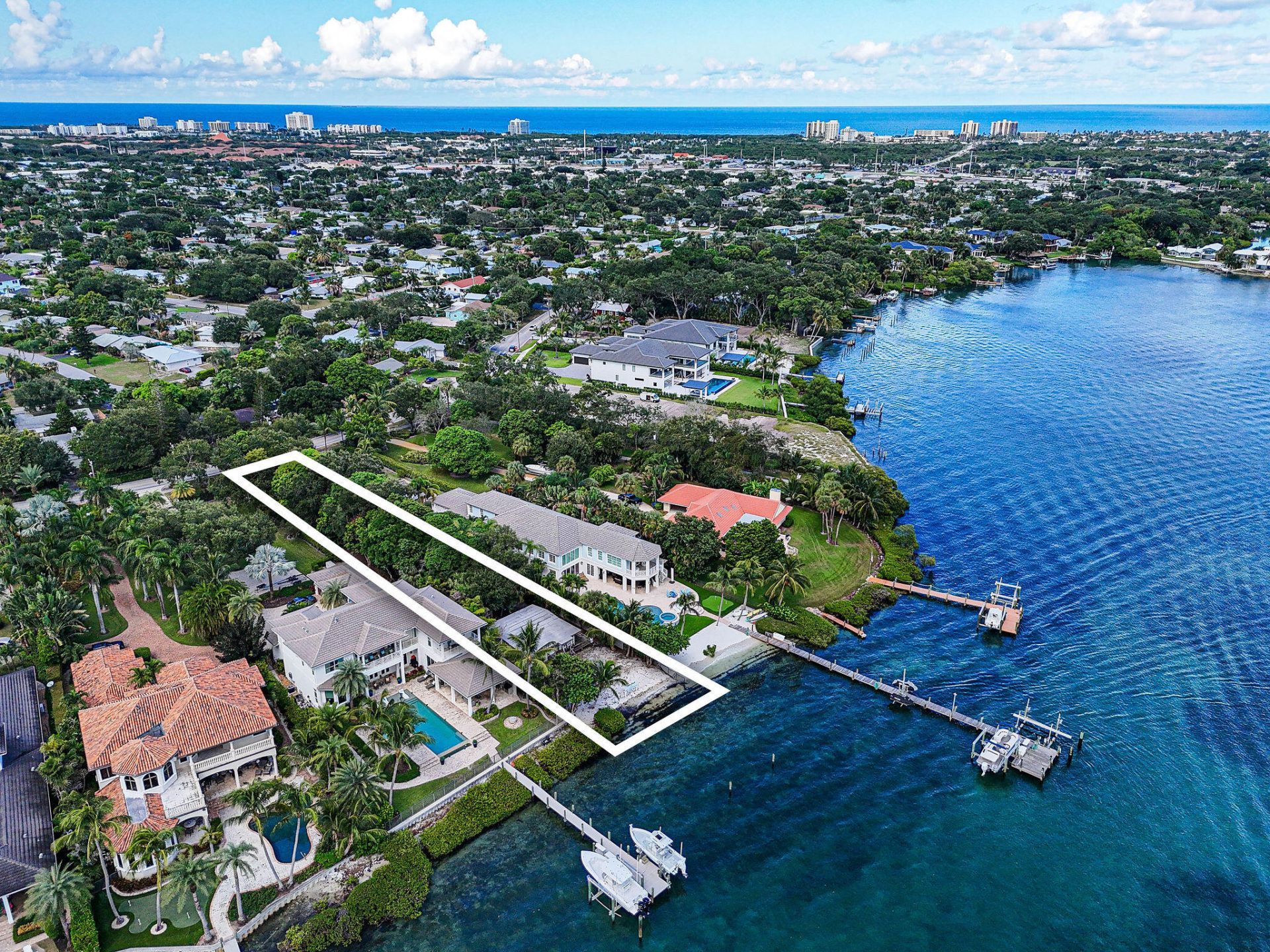 114 W Riverside Drive, Jupiter, FL 33469 Photo