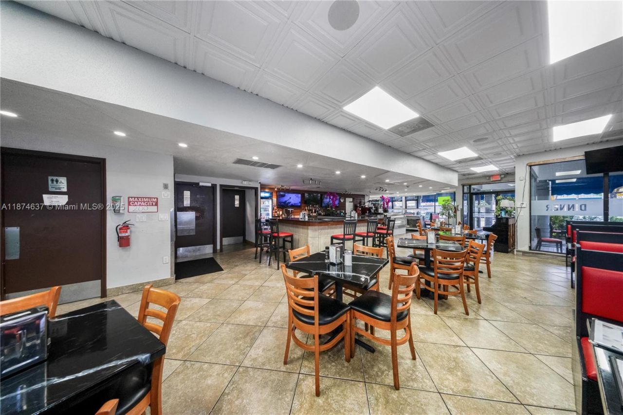 9606 SW 72nd St, Miami, FL 33173 Photo