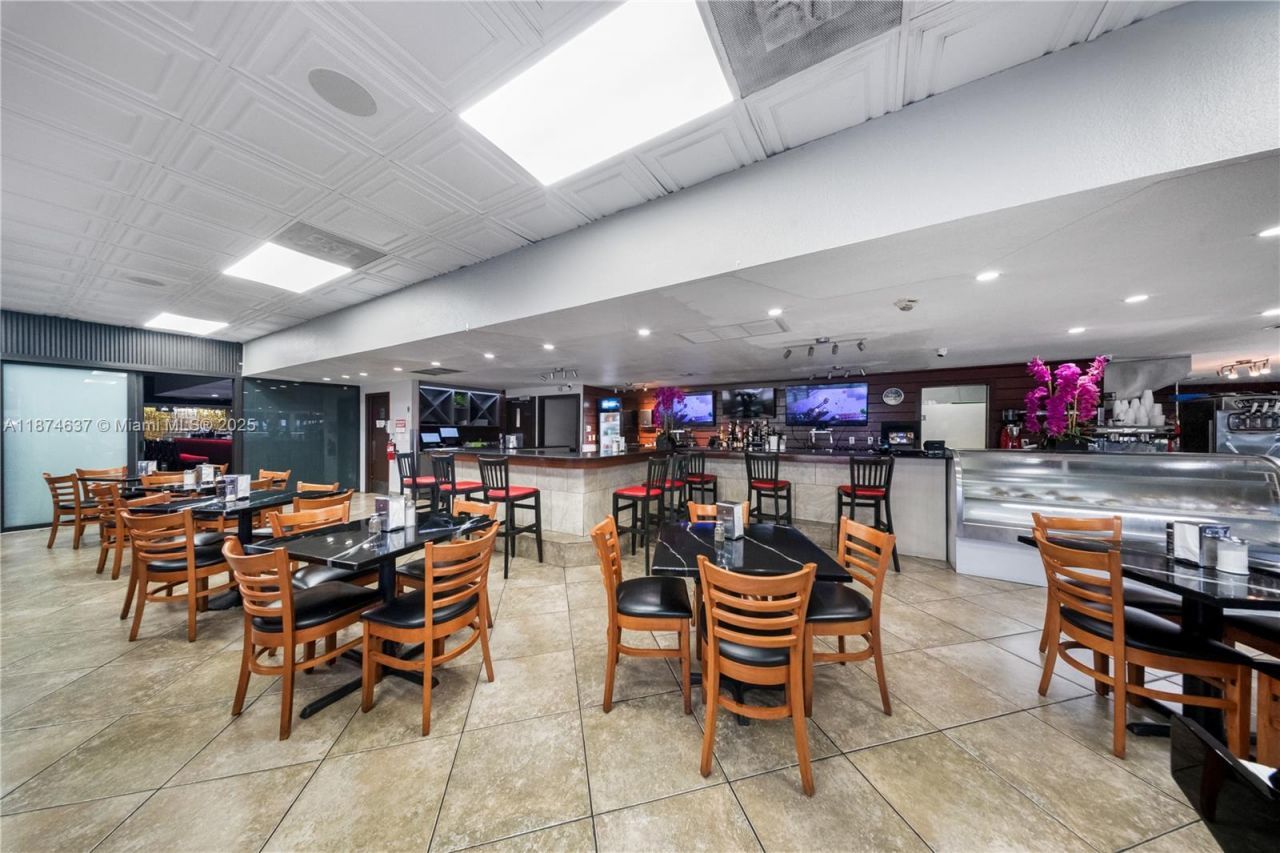 9606 SW 72nd St, Miami, FL 33173 Photo