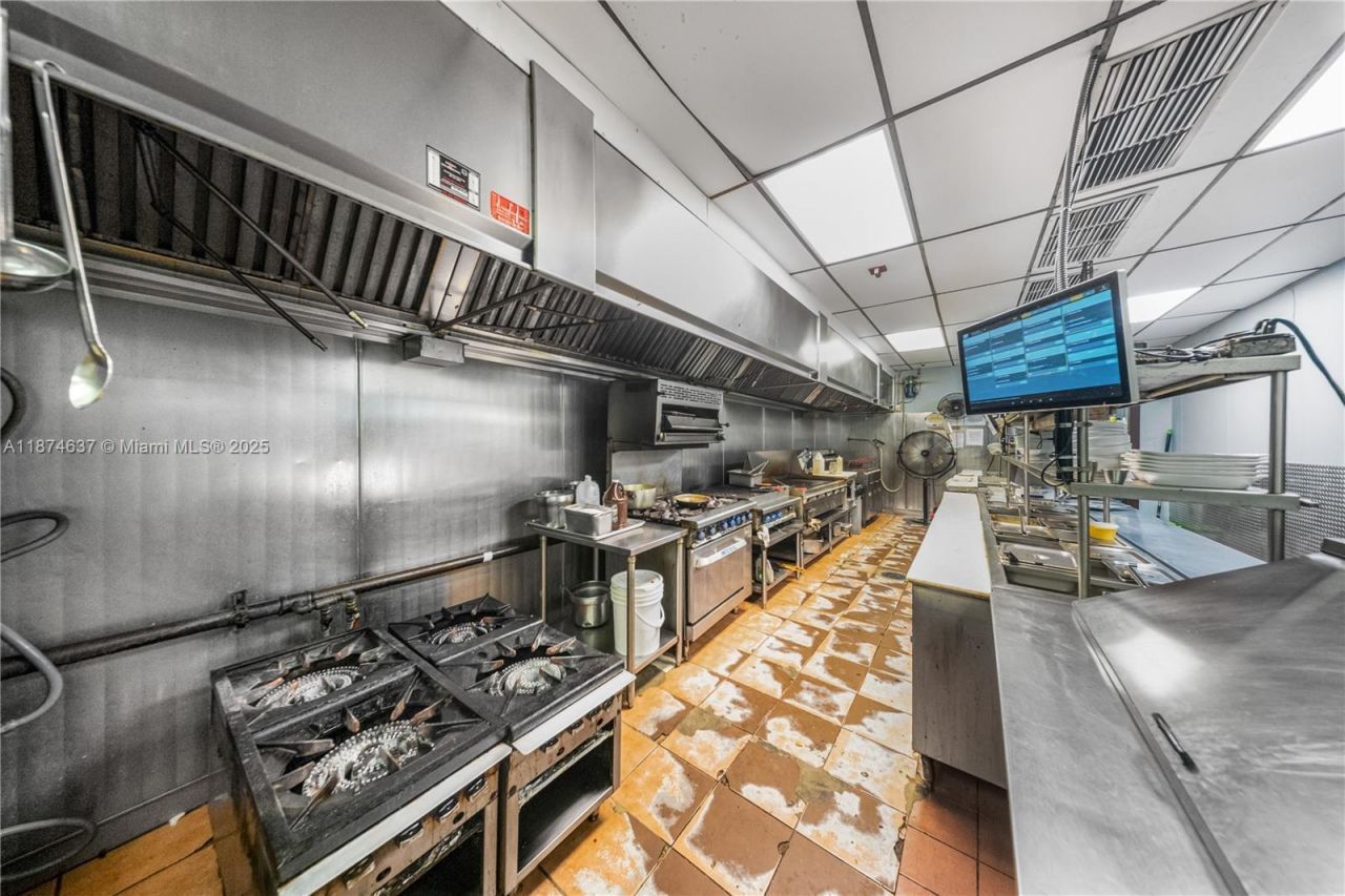 9606 SW 72nd St, Miami, FL 33173 Photo