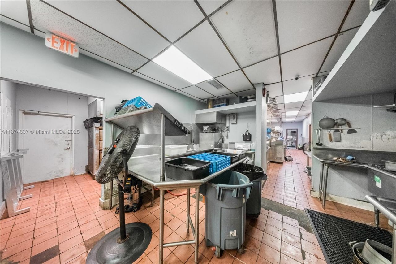 9606 SW 72nd St, Miami, FL 33173 Photo