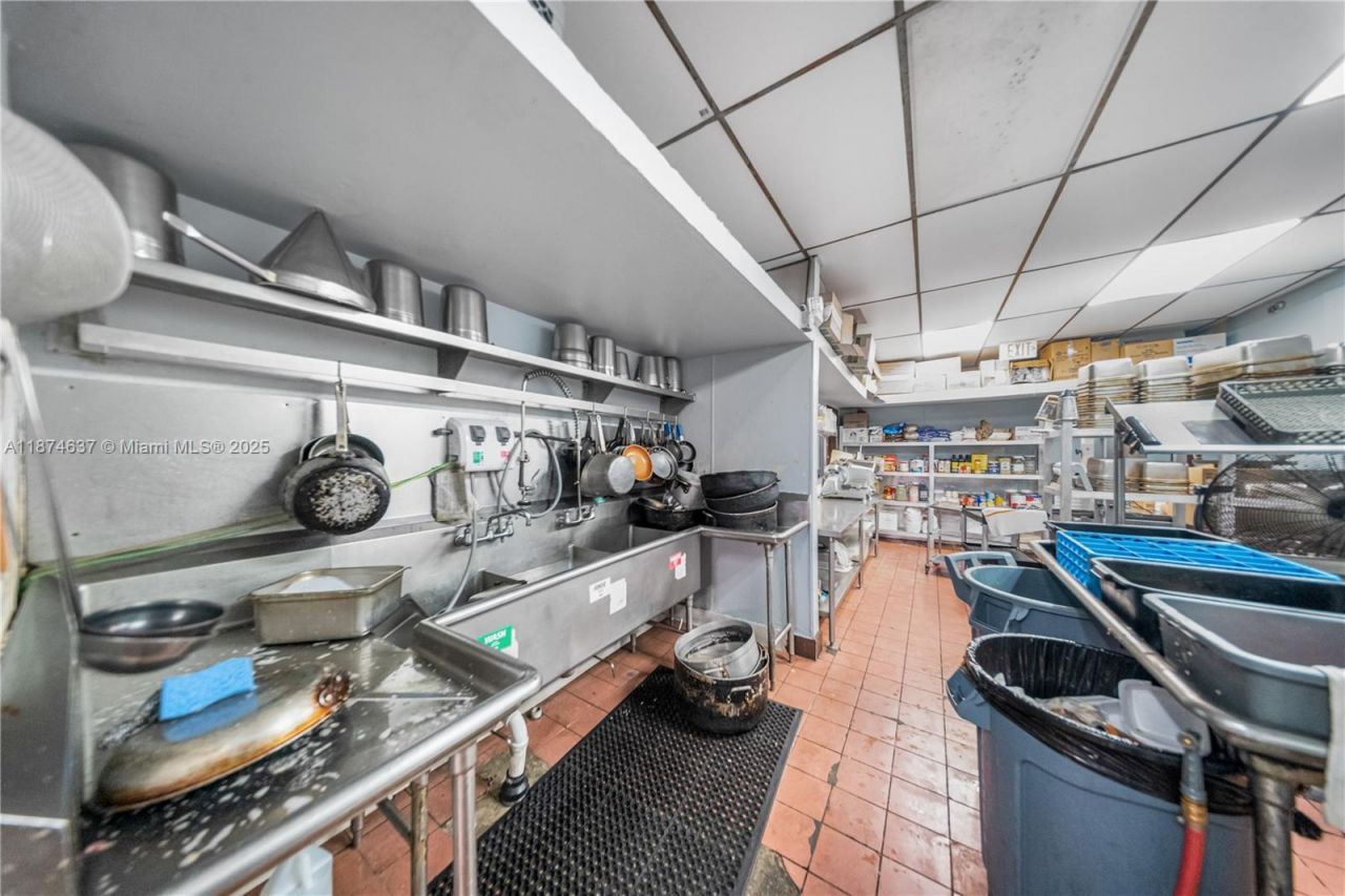 9606 SW 72nd St, Miami, FL 33173 Photo