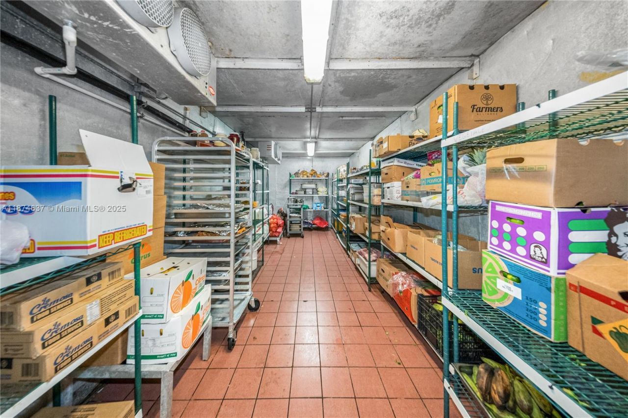 9606 SW 72nd St, Miami, FL 33173 Photo