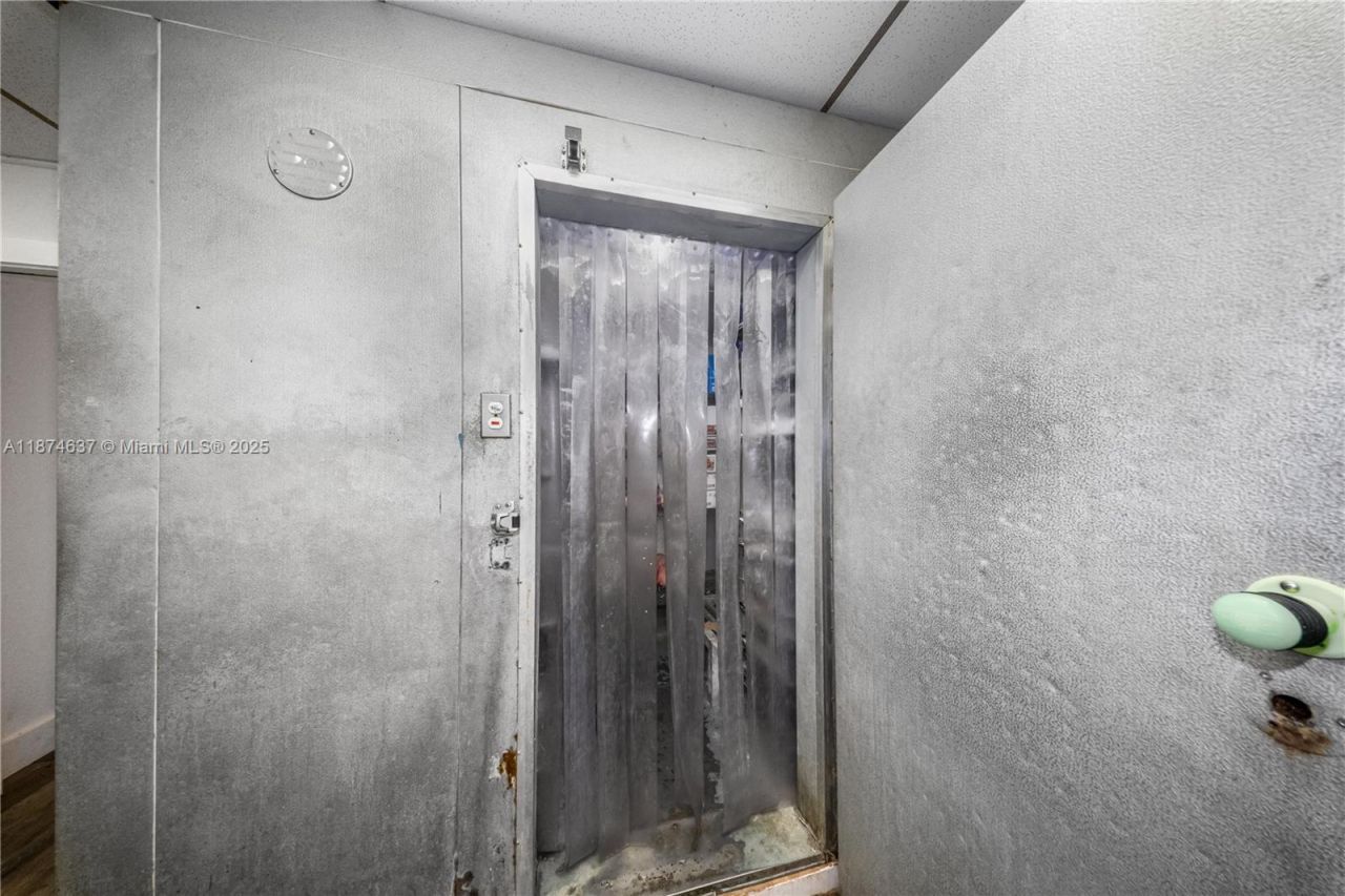 9606 SW 72nd St, Miami, FL 33173 Photo