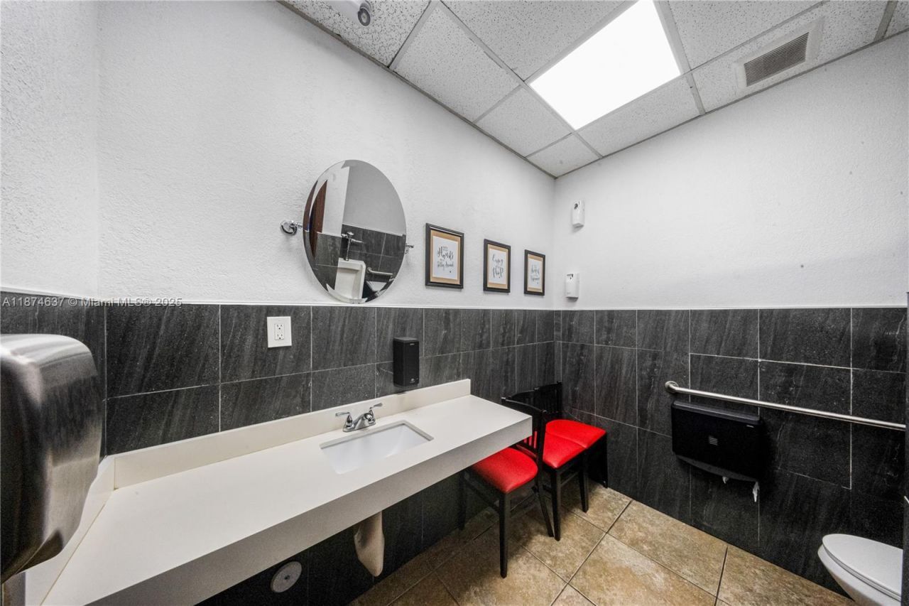 9606 SW 72nd St, Miami, FL 33173 Photo