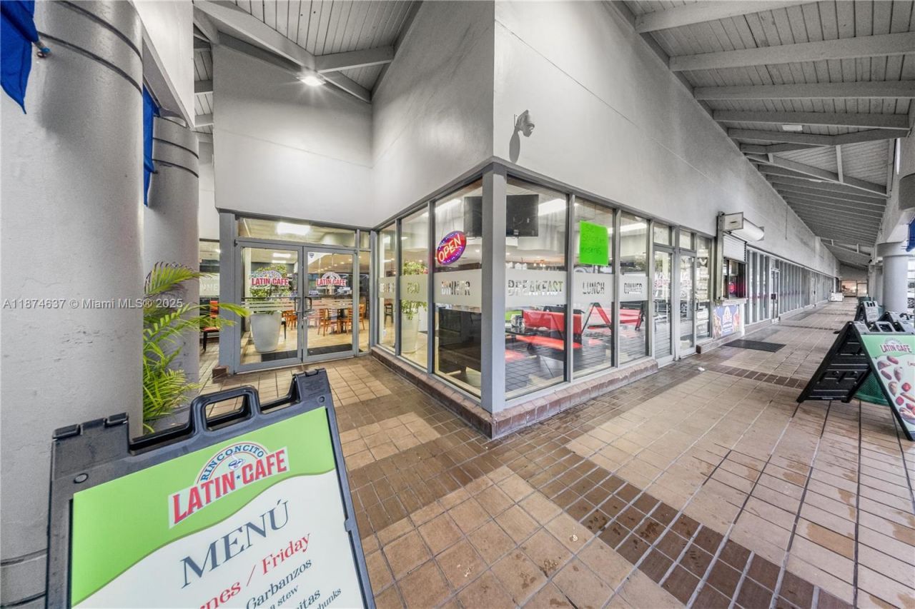 9606 SW 72nd St, Miami, FL 33173 Photo