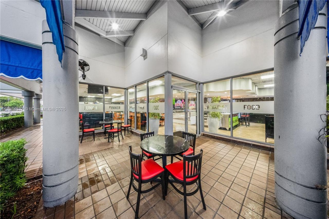 9606 SW 72nd St, Miami, FL 33173 Photo