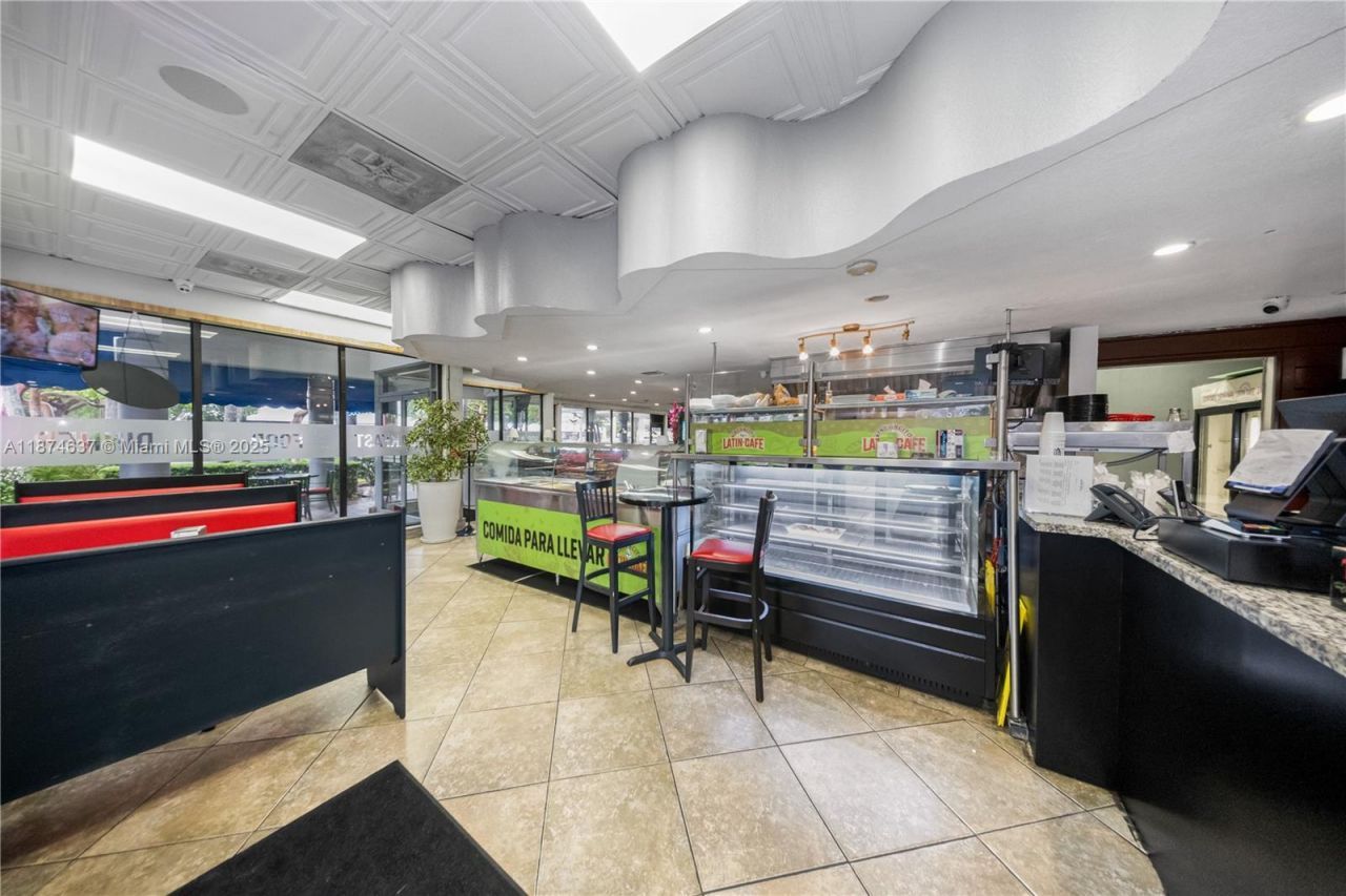 9606 SW 72nd St, Miami, FL 33173 Photo