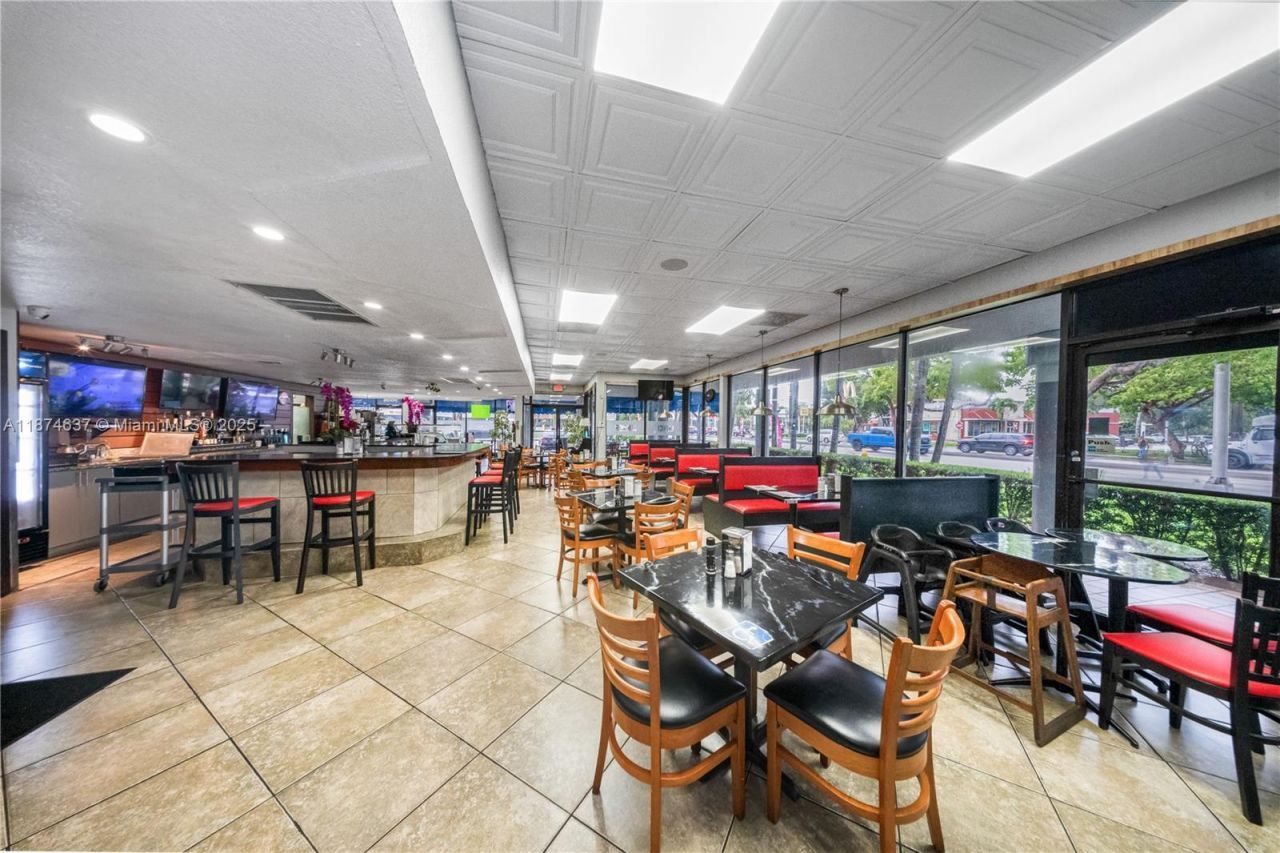 9606 SW 72nd St, Miami, FL 33173 Photo