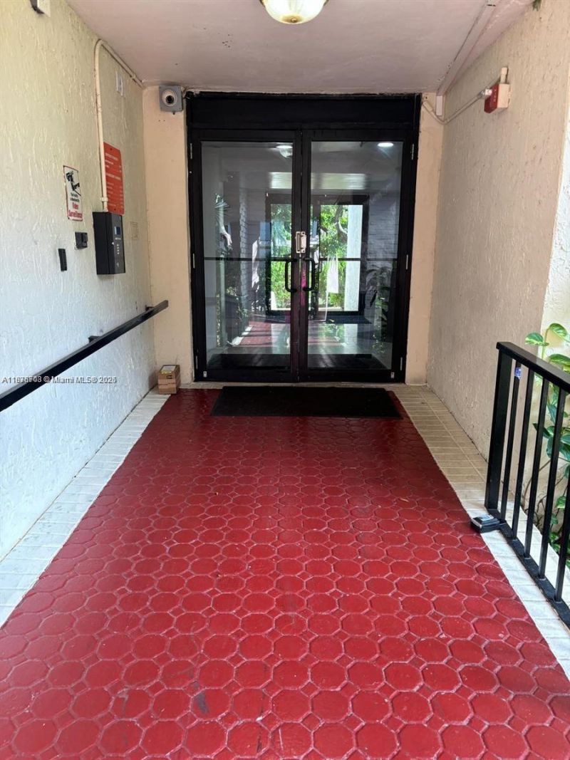 17011 N Bay Rd, Unit 805, Sunny Isles Beach, FL 33160 Photo