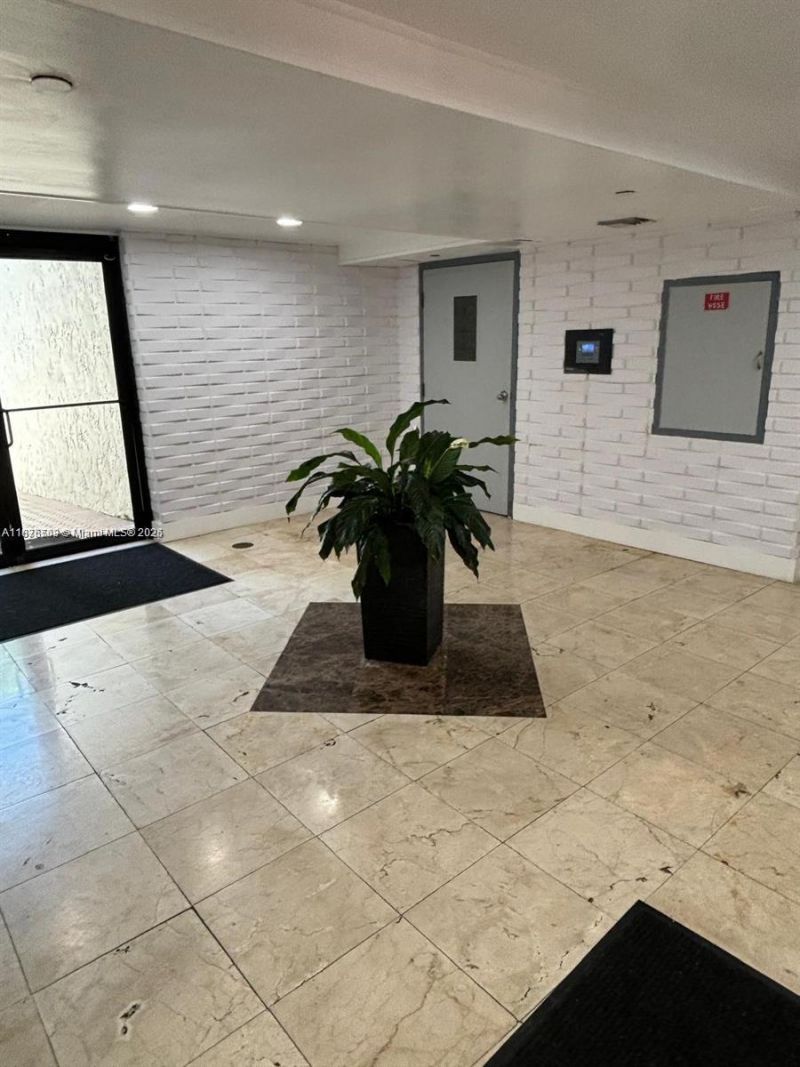 17011 N Bay Rd, Unit 805, Sunny Isles Beach, FL 33160 Photo