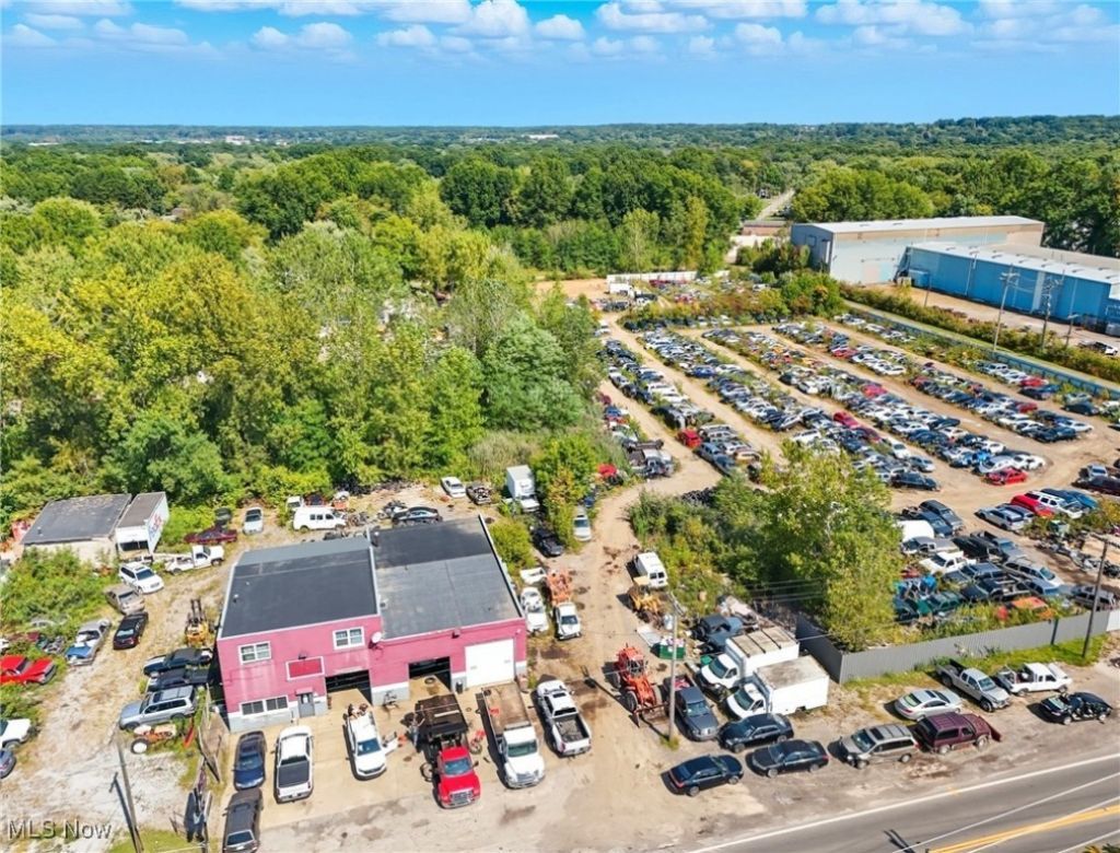 1775 N Main, Niles, OH 44446