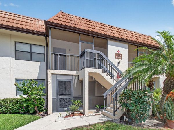 7125 Golf Colony Court, Unit 202, Lake Worth, FL 33467