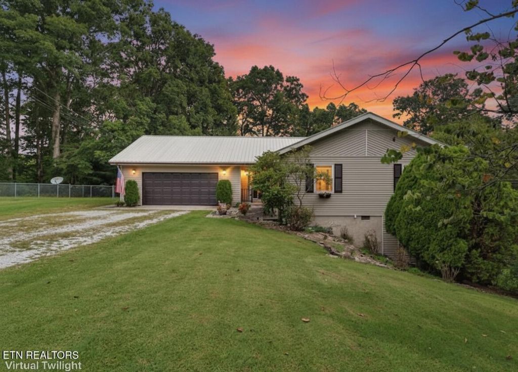 211 Chestnut Court, Crossville, TN 38555 Main Photo