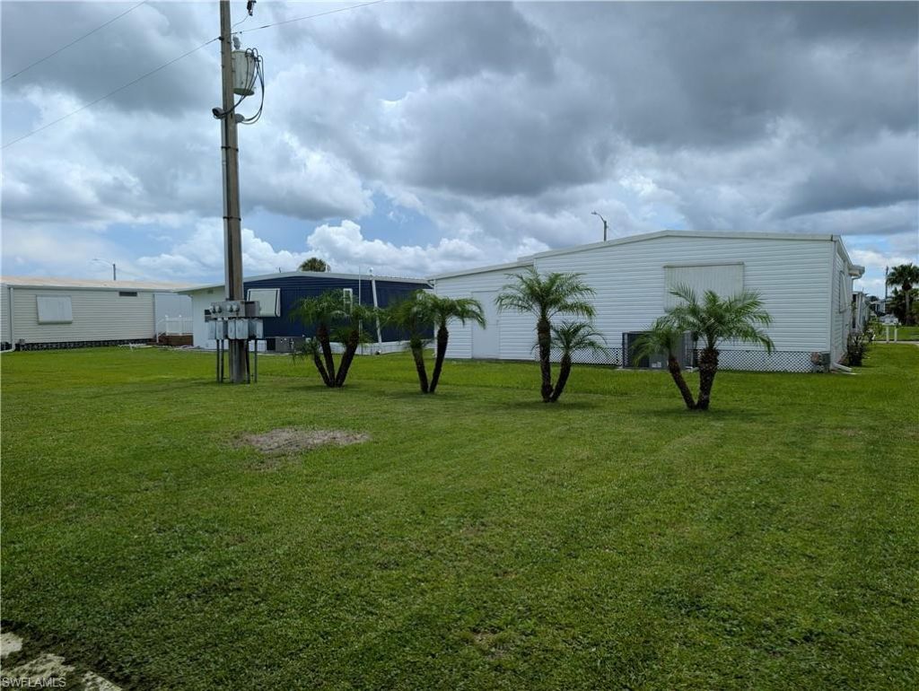 3390 Galaxy Way, North Fort Myers, FL 33903 Photo