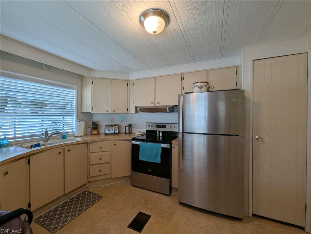 3390 Galaxy Way, North Fort Myers, FL 33903 Photo