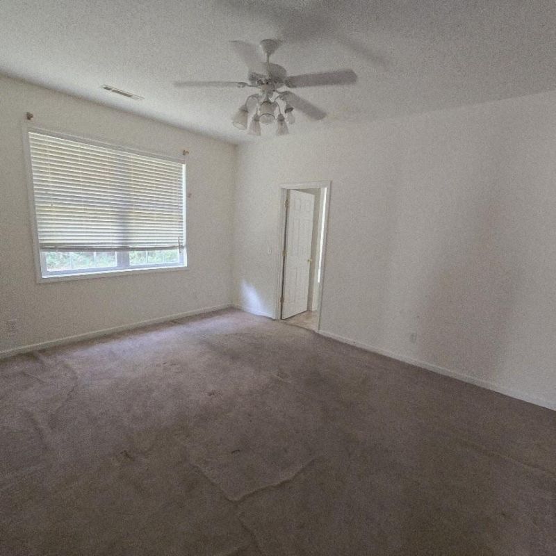 471 Lombardi Court Photo 9